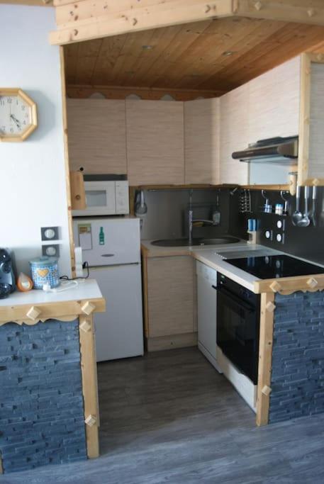Appartement 5 Couchages Tout Confort Proche Mer เลอบาร์กาแรส ภายนอก รูปภาพ